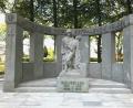 Bild: exb
85 Jahre ist das Kriegerdenkmal an der Waldsassener Straße alt. Auf Initiative der KSRK Mitterteich wurde es auf Vordermann gebracht.