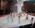 Bild: Kreuzer, Tom
Die Kinderschaumparty in der Wurzer O`Schnitt-Halle lockt viele Familien an.