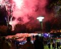 Bild: bgm
Staunen und Genießen: Viel zu sehen gab's für die Besucher von "Die Naab brennt" des Vereins Neustädter Faschingszug. Ob Feuerkörbe am Ufer, brennende Tonnen in der Waldnaab oder ein fünfminütiges Feuerwerk am Firmament - die Organisatoren zogen alle Register.