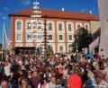 Bild: krb
Atmosphäre, Spezialitäten, Wetter, Musik und die Kulisse des Stadtplatzes. Beim Zoiglfest zur 800-Jahr-Feier der Stadt passt alles.