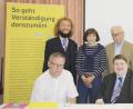 Bild: exb
Der Vorstand des Fördervereins Maria Kulm bei den Marienbader Gesprächen 2018: (hinten, von links) Luis-Andreas Hart, Claudia Königer, Josef Döllner und Dr. Helmut Eikam sowie (vorne, von links) Jan Sicha und Bernd Posselt.