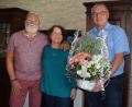 Bild: bnr
Das Fest der Goldenen Hochzeit konnten Marion und Steffen Unger feiern. Bürgermeister Richard Tischler (rechts) überbrachte die Glückwünsche der Stadt Pfreimd.