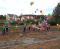 Bild: bk
Den Abschluss des Kinderfests bildet das traditionelle Luftballonsteigen.