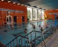 Bild: gi
Die „Wasserratten“ freuen sich, dass das Hallenbad in Moosbach endlich wieder geöffnet ist.