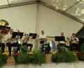Bild: sck
Zum Weißwurstfrühschoppen im Festzelt spielt die Bläsergruppe Franz mit dem gebürtigen Auerbacher Roland Franz (links).