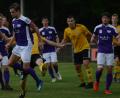 Bild: ham
TSV-Spieler Luff Thimo lässt sich nicht beirren und zieht allen davon. Detag Wernberg gewann nach einem 0:2-Rückstand noch mit 3:2 gegen den SV Hahnbach.