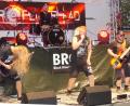 Bild: weu
Mit den Lokalmatadoren der Punk-Rock Band „PropellerHead“ startete die siebte Auflage des Burgrocks zum Altstadtfest.