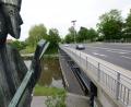 Bild: Petra Hartl
Der heilige Nepomuk bewacht die Kurfürstenbrücke in Amberg. Es ist die Brücke, die die Vils bei der Stadtbrille überspannt.
