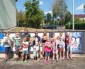 Bild: lym
Die Filzkinder zeigen stolz ihr SchweiFiVo in bunten Farben.
