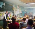 Bild: Alamode Film/exb
Im Film "Wackersdorf" steht Alt-Landrat Hans Schuierer im Mittelpunkt, gespielt von Johannes Zeiler (links).