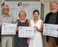 Bild: Petra Hartl
Wolfgang Erb (Vorsitzender des Wohnungsbau und Siedlungswerkes), Bernhard Saurenbach (Amberger Tafel), Marianne Gutwein (Sozialdienst katholischer Frauen), Dagmar Kierner (Kierner-Werkvolk-Stiftung) und Ludwig von Stern (OTH Amberg-Weiden) freuen sich über die Spendenübergabe.