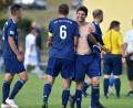 Bild: Alfred Schwarzmeier
Nach dem Schlusspfiff feierte der SV Kulmain das 2:0 gegen den SV Schwarzhofen. Über den vierten Sieg in Serie freuten sich Andreas Popp, Florian Greger, Manuel Bodner, Andreas Chudalla und Tim König.