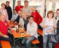 Bild: R. Kreuzer
Regnerisches Wetter zwingt die Festbesucher der SPD ins Festzelt. Das tut der Stimmung aber keinen Abbruch.