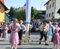 Bild: es
Die erstmaligen Auftritte der sechs Kirwakids-Paare sind einer der vielen Höhepunkte der Rosswampenkirwa. Die Volkstänze hat Anita Kraus mit einigen Müttern einstudiert.