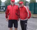 Bild: jzk
Dieter Niewolik (rechts) und Helmut Porsch erreichen bei den Bayerischen Meisterschaften im Pétanque Doublette in Ingolstadt einen beachtlichen elften Platz.