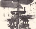 Bild: lg
Der einstige Brunnen auf dem Marktplatz hat seit 2002 einen Nachfolger im Schwarz-Brunnen.