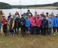 Bild: jr
22 Kinder beteiligten sich am Ferienprogramms des Fischereivereins Stiftland. Viele Helfer des Vereins sowie Jugendleiterin Anita Köppl (Siebte von links) organisierten das Angeln am Rothenbürger Weiher.