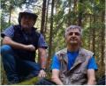 Bild: Brendel, Hubert (BR)
Erstmals lädt Michael Schneider (links) gemeinsam mit dem BLSV-Übungsleiter Thomas Zernak zum Waldbaden unter dem Motto „Wald mit allen Sinnen erleben“ im Steinwald bei der Glasschleife ein.