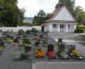 Bild: jr
Für Gräber auf dem Pechbrunner Friedhof sind ab 1. Oktober höhere Gebühren zu bezahlen. Auch einige weitere Neuerungen hat der Gemeinderat gebilligt.