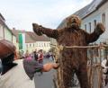 Bild: kro
Auch der Bär darf beim Bärnauer Festzug natürlich nicht fehlen.