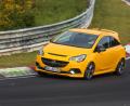 Bild: Opel GmbH
Runde um Runde musste der GSI auf der Nordschleife des Nürburgrings drehen, bis Rennfahrer Volker Strycek mit der Feinabstimmung zufrieden war.