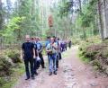 Bild: hl
Nachdem sie Zwergau und Rosenbühl passiert haben, marschieren die Waldecker durch den Steinwald, ehe sie ihr Ziel Fuchsmühl erreichen.