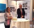 Bild: ebx
Die Ausstellung „Vergessene Orte “ ist ein Ergebnis des Projektes „Präsentation des Kulturerbes in der Grenzregion Tachau“. Sie wurde in Anwesenheit von Andrea Königsmarkova (Lehrstuhlleiterin für Germanistik und Slawistik an der Westböhmischen Universität Pilsen) und Weidens Bürgermeister Lothar Höher eröffnet.