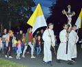Bild: ü
An der Lichterprozession zu ihrer Bergkirche nehmen viele Kirchenthumbacher teil.