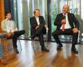 Bild: Bühner
Moderiert durch Florian Wein (Zweiter von links) diskutieren über Digitalisierung im Mittelstand (von links) Florian Schläger, Anton Braun und Reinhold Gietl.