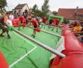 Bild: nib
Beim Dorfspiel des Kapellenvereins Knölling kämpften Im Finale die "Supporters" und "Realverlust" unter den Augen vieler Zuschauer um den Sieg.