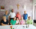 Bild: jzk
Cilli Gerlang, Hermann Schraml, Regina Nickl (hinten von links) sowie die langjährigen Freundinnen Christa, Evi und Vroni und Margot gratulieren Anneliese Eberhardt (vorne, Zweite von rechts) zum 85. Geburtstag.