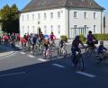 Bild: fz
Vom Stadtplatz aus machen sich über 80 kleine und größere Radler auf zur Familientour.