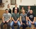Bild: exb
Auf die bewährten Leute an der Spitze setzt die Münchenreuther Landjugend. In der hintere Reihe (von links) Veronika Kraus, Franziska Kraus, Lisa Grötsch, Stefanie Hebenstreit und vorne (von links) Jonas Grötsch, Sebastian Männer, Bernhard Gradl und Dominik Schicker.