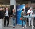 Bild: sne
Vor dem Hotel Weyh in der Hauptstraße kommen die CSU-Stadträte sowie Landtagsabgeordneter Tobias Reiß (Zweiter von rechts) und Landtagslistenkandidatin Tanja Renner (Vierte von rechts) mit zahlreichen Bürgern ins Gespräch.