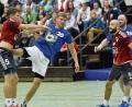 Bild: Alfred Schwarzmeier
Matthias Werner vom HC Weiden (am Ball) im Spiel gegen die TS Herzogenaurach