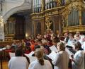 Bild: weu
Als Chorgemeinschaft gestalteten die Schönseer und Oberviechtacher Kirchenchöre im Passauer Dom gemeinsam mit dem Domorganisten Ludwig Ruckdeschel einen Gottesdienst.
