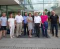 Bild: wrm
Ortsvorsitzender Gerald Morgenstern (von links), Vorstand Sigrid Groß, Bürgermeister Edgar Knobloch, Listenkandidat Bezirkstag Matthias Grundler, Listenkandidatin Landtag Tanja Renner, Schulleiter Peter Fleischmann, Landtagsabgeordneter Tobias Reiß, Landtagsabgeordneter Steffen Vogel, Leiter Internat und Jugendhilfe Johannes Stahl, Geschäftsführender Vorstand Tassilo Heimberg.