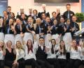 Bild: exb
Knapp 100 Schülern besuchen derzeit die Berufsfachschule für Hotel- und Tourismusmanagement Wiesau. Das Bild zeigt einen Teil davon und beweist, dass die Schüler mit Spaß bei der Sache sind.	Bild: exb