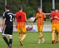 Bild: Alfred Schwarzmeier
Grafenwöhrer Jubel nach dem 2:0: Patryk Bytomski, Torschütze Alexander Dobmann, Maximilian Kaufmann und Johannes Renner (von rechts) freuen sich über die Vorentscheidung im Aufsteigerduell gegen den FC OVI-Teunz.