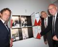Bild: fph
Oberbürgermeister Oliver Weigel, Bezirksheimatpfleger Professor Dr. Günter Dippold und Museumsleiter Volker Dittmar (von rechts) staunen nicht schlecht, was die Franken so alles erfunden haben. Zu den patenten Franken gehört selbstverständlich auch Philipp Rosenthal.