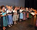 Bild: hcz
25 Frauen und fünf Männer von "Chorisma" singen für ihre Heimat.