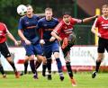 Bild: Büttner, Gerhard
Christian Greiner vom SV Störnstein zieht im Spiel gegen den ASV Neustadt/WN ab.