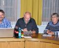 Bild: fjo
Drei Sitze gehören der CSU im Marktrat Waidhaus, die bislang (von rechts) Gabi Wolf, Ewald Zetzl und Stefan Harrer ausfüllten, der jedoch sein Mandat niederlegt.