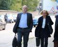 Bild: Bettina Dostal
Der Regensburger Ex-Oberbürgermeister Joachim Wolbergs mit seinen Anwälten Jutta Niggemeyer-Müller und Peter Witting (von links) auf dem Weg ins Landgericht Regensburg.