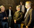 Bild: Hirsch
Felsenkellerbeauftragter Werner Robold (Zweiter von links) führte Kultusminister Bernd Sibler (Zweiter von rechts) durch das historische Labyrinth. Mit im Bild die Organisatoren Alexander Flierl und Martina Englhardt (vonn rechts).