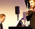 Bild: fsb
Tenor Christoph Baierl singt, Pianist Kenneth Berger spielt. Bei der Zugabe lässt sich auch das Publikum nicht lange bitten. Der gebürtige Pleysteiner begeistert mit einem abwechslungsreichen Konzertabend. 	Bild: fsb