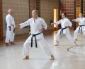 Bild: dob
Mit Helmut Körber (links) vom BKB haben sich die TV-Karatekas auf ihrem weiteren sportlichen Weg auf die anstehenden Dan-Prüfungen vorbereitet.