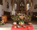 Bild: Rainer Christoph
Mit den Gaben der Natur und der Ernte werden die Altäre in den Kirchen geschmückt.