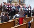 Bild: fsb
Der Männerchor singt in der Pfarrkirche die „Alpenländische „Mess“.