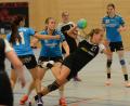 Bild: ham
Carina Czichon (vorne) auf dem Weg zu einem ihrer sechs Tore gegen die HG Eckental. Die Handballerinnen der HSG feierten mit dem Erfolg gegen die Franken einen guten Saisoneinstand.